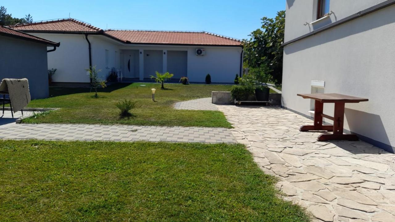 Apartment Kravica Ljubuski Exterior photo