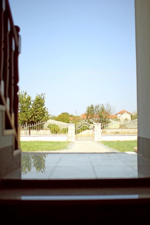 Apartment Kravica Ljubuski Exterior photo